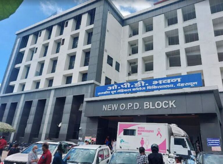 दून अस्पताल ओपीडी में दो नए काउंटर, अब हर काउंटर पर बनेगा पर्चा