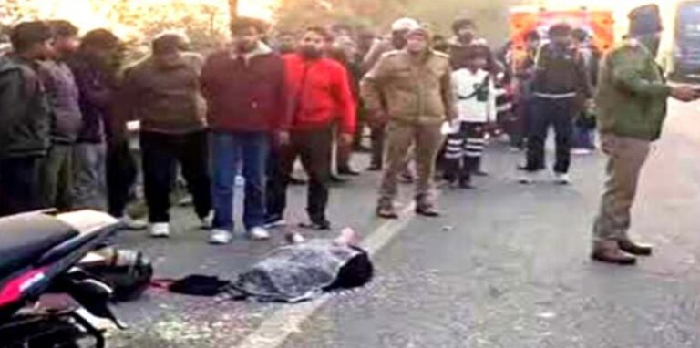 हरिद्वार–नजीबाबाद हाईवे पर भीषण हादसा, बाइक सवार युवक की मौत 1 हरिद्वार–नजीबाबाद हाईवे पर भीषण सड़क हादसा | Bike Accident News