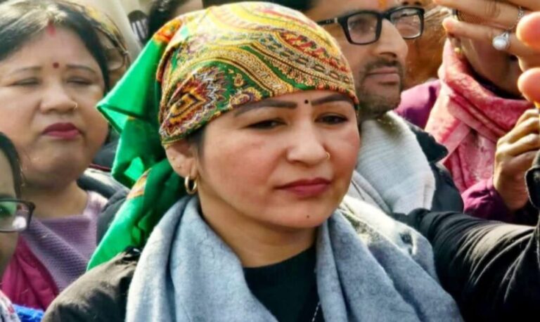 6 दिन बाद जेल से रिहा हुईं ज्योति अधिकारी, खटीमा कोर्ट के आदेश पर मिली राहत 5 ज्योति अधिकारी