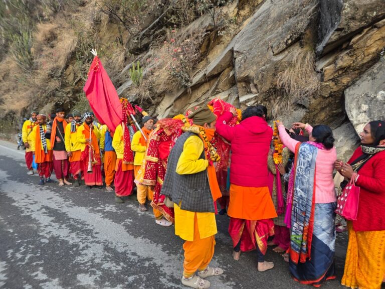 रुद्रप्रयाग में कालीमाई की देवरा यात्रा | पुष्पवर्षा और जयकारे