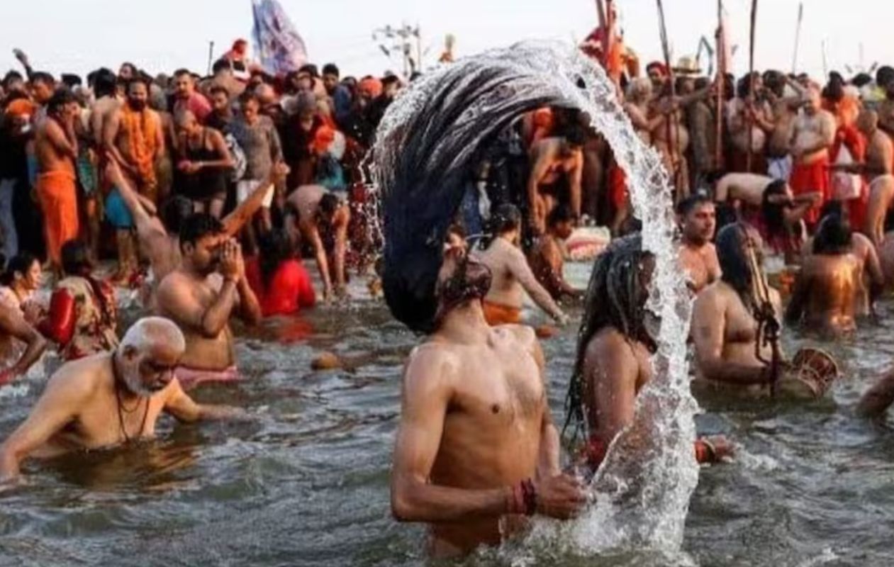 Magh Mela 2026: संगम तट पर कब लगेगा माघ मेला, जानें पवित्र स्नान की पूरी तिथियां 1 Magh Mela 2026 Prayagraj: माघ मेले की शुरुआत, प्रमुख स्नान पर्व और जरूरी जानकारी