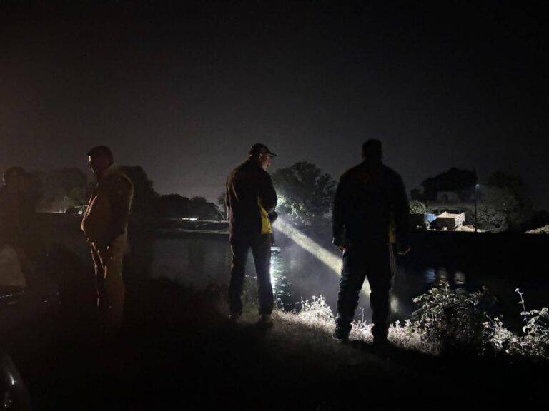 पैर फिसलने से शक्तिनहर में गिरा 24 वर्षीय युवक, देर रात तक नहीं मिला सुराग 1 शक्तिनहर हादसा देहरादून | युवक नहर में गिरा, तलाश जारी