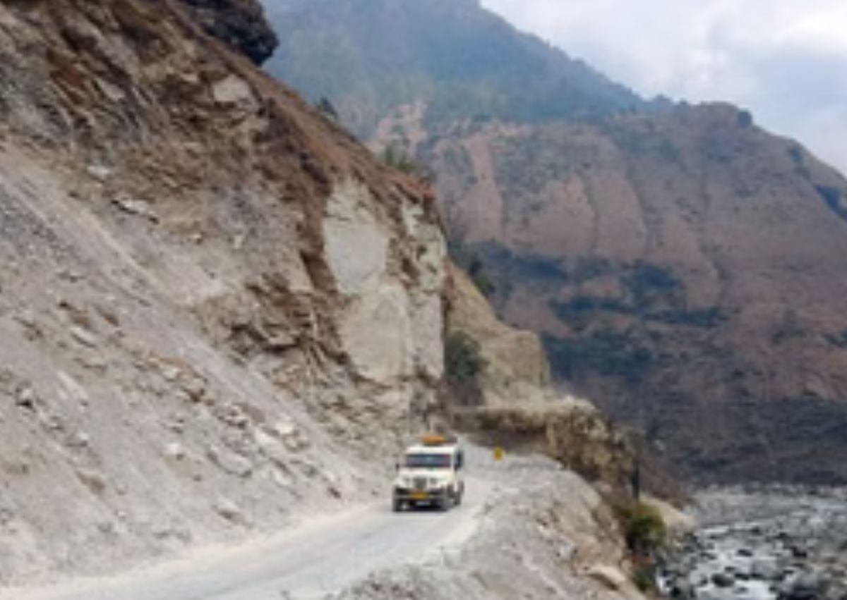 पिथौरागढ़ में एनएच विस्तार तेज, 90 करोड़ का मुआवजा; प्रभावितों ने समय बढ़ाने की मांग