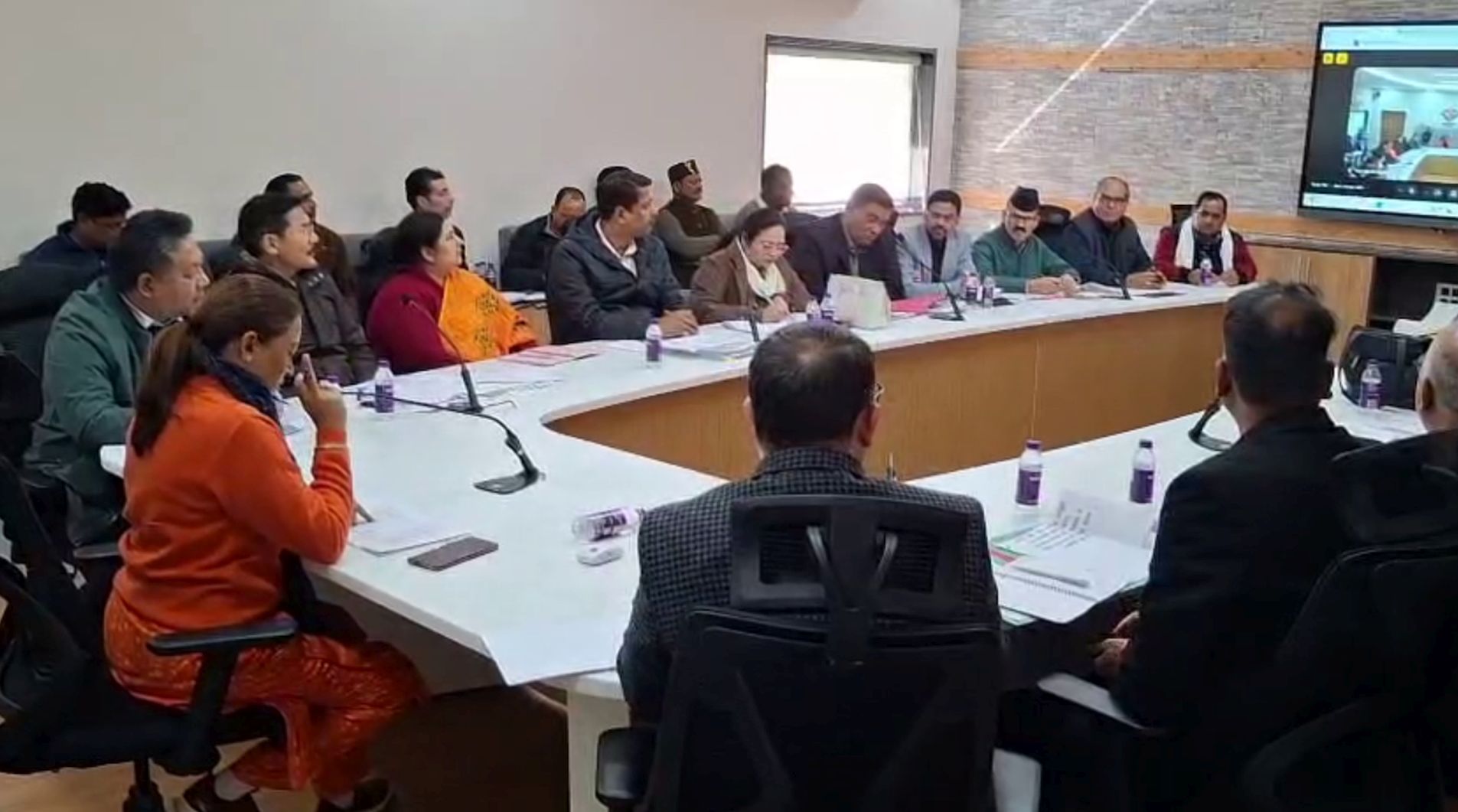 ई-केवाईसी की डेडलाइन गुजरने के बाद भी अधूरा काम, खाद्य आपूर्ति मंत्री ने जताई नाराजगी