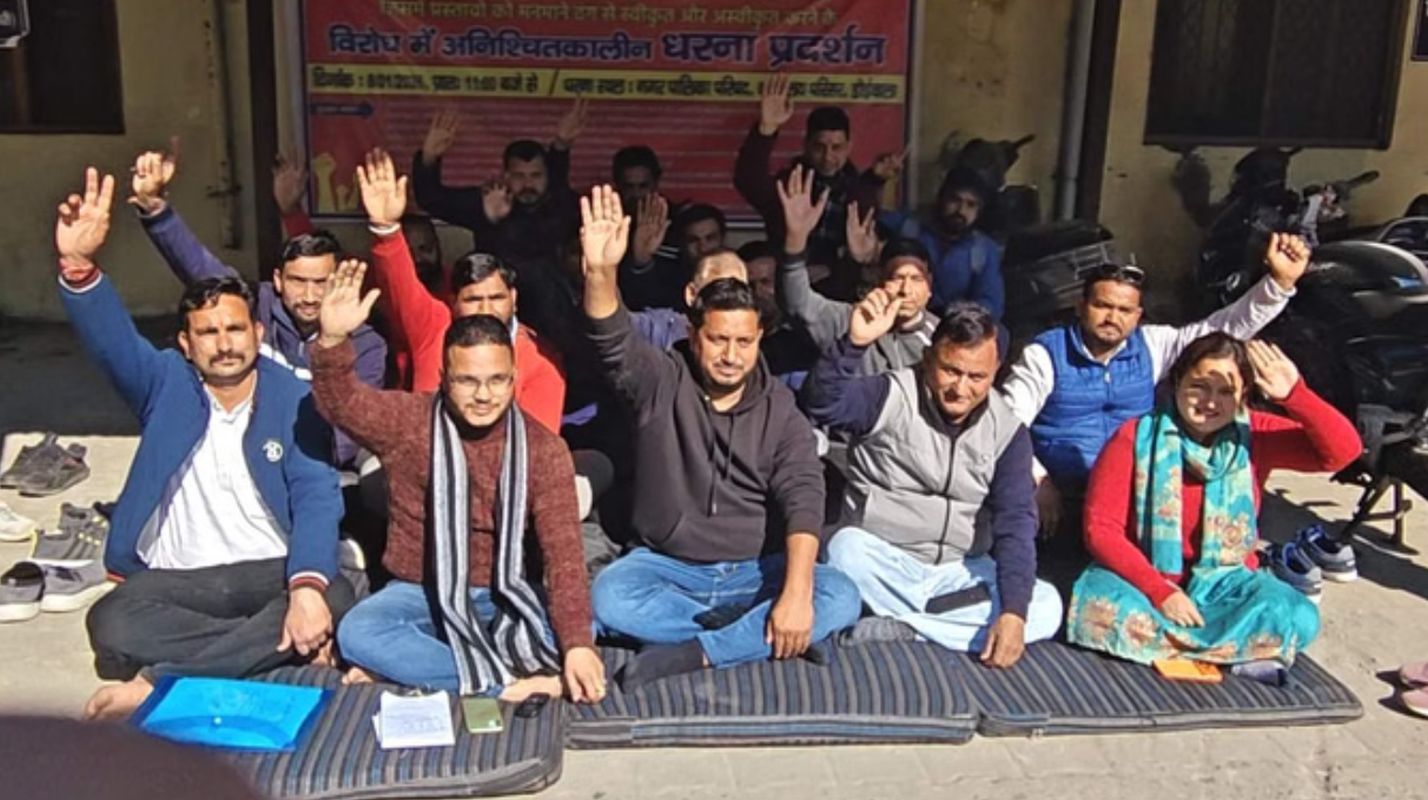 नगर पालिका में क्यों भड़के सभासद? | अनिश्चितकालीन धरने की पूरी वजह