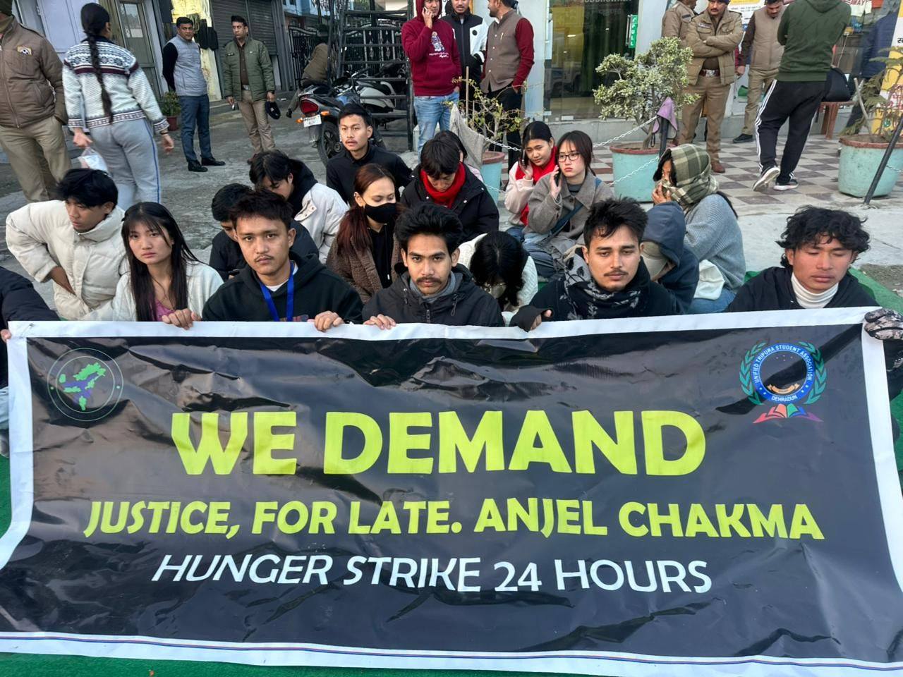 अंजेल चकमा न्याय आंदोलन | देहरादून में छात्र धरने पर पुलिस कार्रवाई