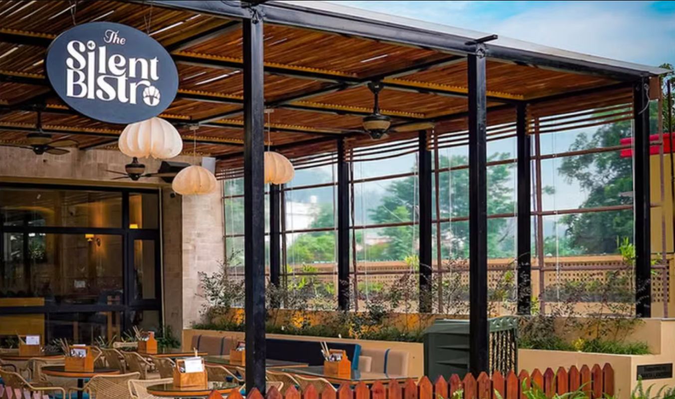 जहां इशारे बनते हैं संवाद: ‘द साइलेंट बिस्ट्रो’ में नई सोच की पहल