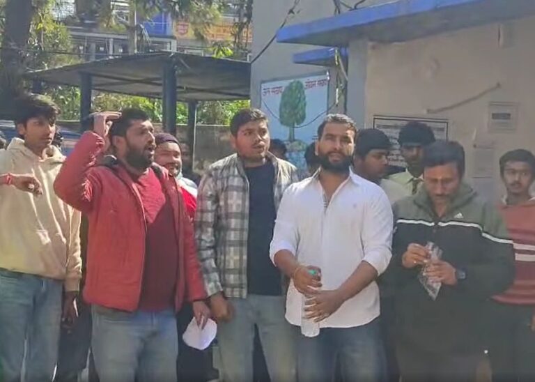 कुड़कावाला में कई दिनों से आ रहा दूषित पानी, स्वास्थ्य खतरे की आशंका