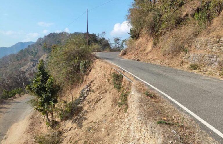 मरम्मत को लेकर एनएच और लोनिवि आमने-सामने