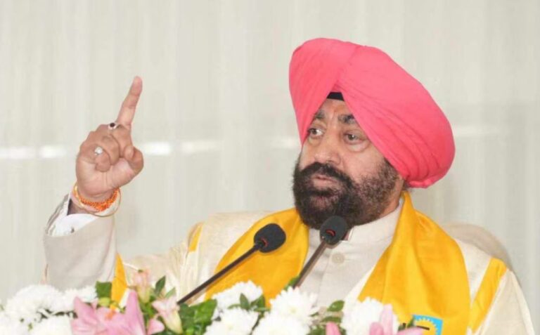 हिंदी पत्रकारिता सत्ता से प्रश्न पूछने की परंपरा: राज्यपाल