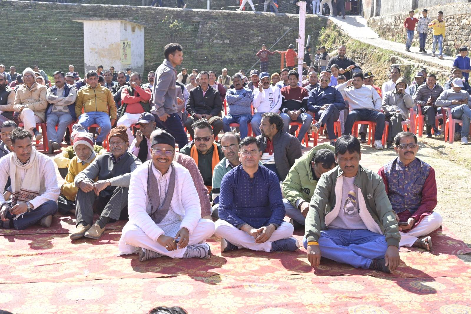 बेरीनाग और रुद्रप्रयाग में हिंदू सम्मेलन, समाज की एकता पर मंथन