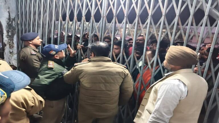 खटीमा व्यापार मंडल चुनाव में बवाल | मतगणना रोकी गई