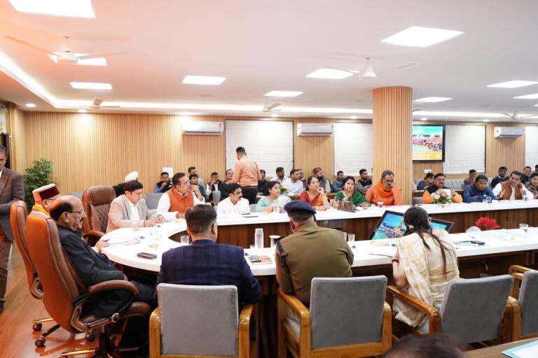 कुंभ 2027 की तैयारियों की समीक्षा, 234.55 करोड़ की 34 परियोजनाओं का शिलान्यास 4 करोड़ों श्रद्धालुओं की तैयारी, कुंभ 2027 को लेकर सरकार सक्रिय