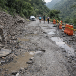 12 किमी सड़क की हालत खराब, नीर वाटरफॉल पहुंचना जोखिम भरा
