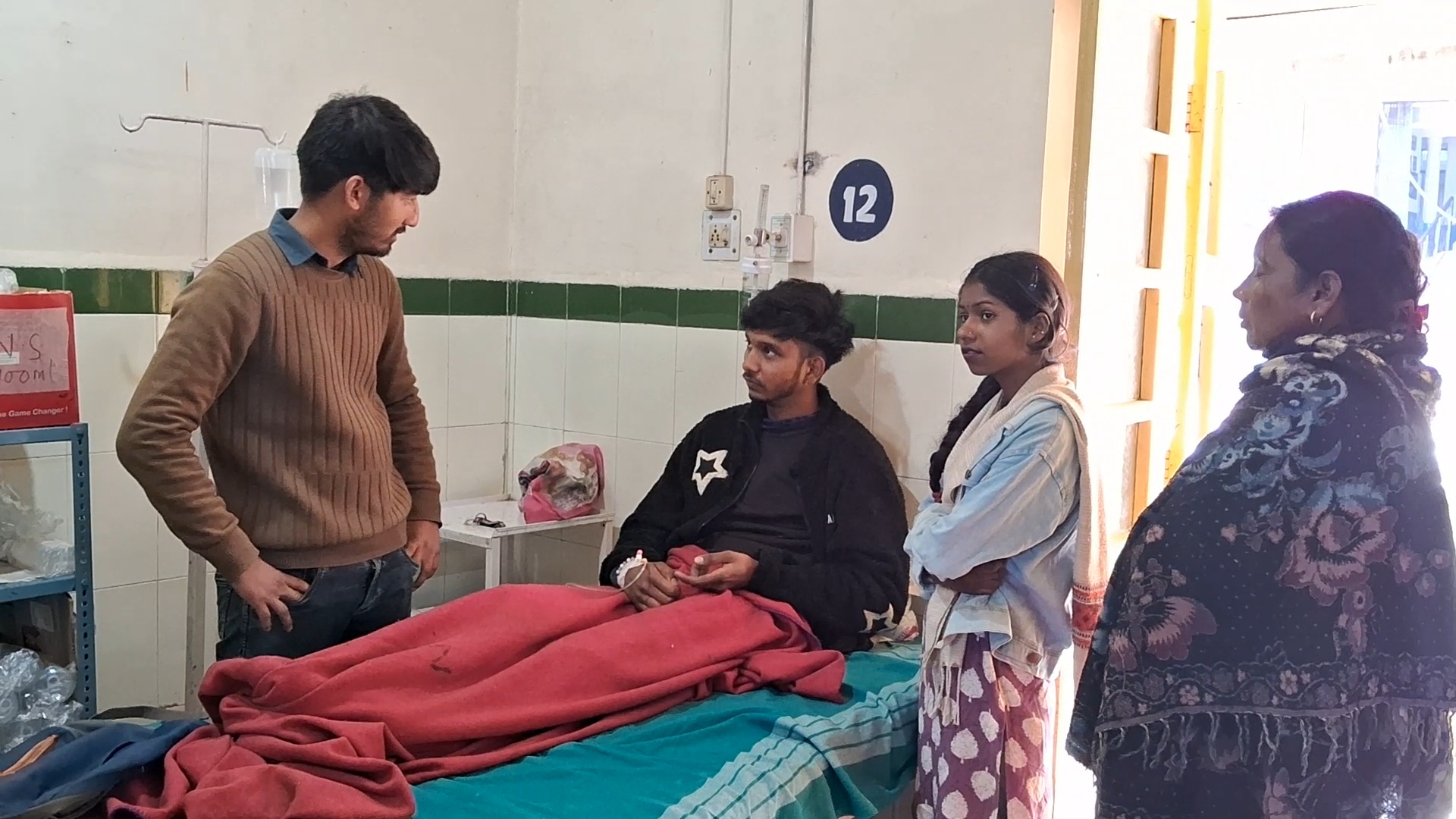 पौड़ी में भालू का हमला | बाइक सवार युवक घायल, इलाके में दहशत