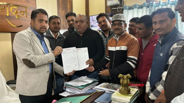 रानीपोखरी में लॉ यूनिवर्सिटी की मांग तेज, 15 दिन में फैसला न होने पर आंदोलन की चेतावनी 7 रानीपोखरी, लॉ यूनिवर्सिटी, विधि विश्वविद्यालय, लिष्ट्राबाद, ज्ञापन