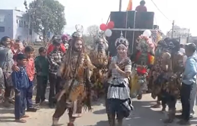 महाशिवरात्रि पर डोईवाला में निकली शिव बरात, कलाकारों की धार्मिक प्रस्तुतियां बनी आकर्षण 2 महाशिवरात्रि उत्सव में उमड़ा श्रद्धालुओं का सैलाब, नगर में भक्ति का माहौल