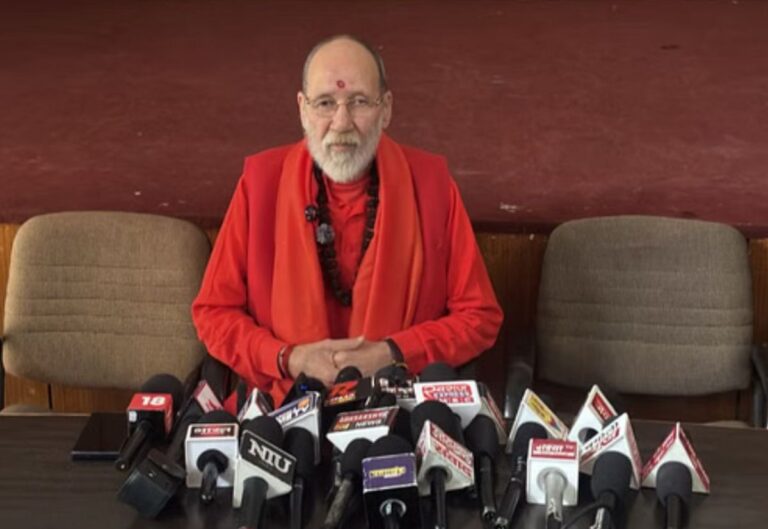 उर्मिला सनावर प्रकरण पर बोले स्वामी दर्शन भारती, बोले– साजिश से देवभूमि का माहौल खराब किया जा रहा 8 उर्मिला सनावर प्रकरण: सीबीआई जांच पर बोले स्वामी दर्शन भारती, जन-जी को भड़काने का आरोप