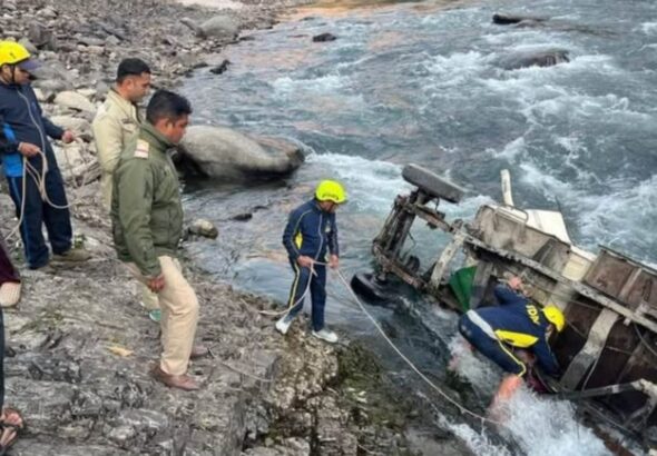 टोंस नदी से 17 दिन बाद मिला चालक का शव | त्यूणी हादसे का अपडेट