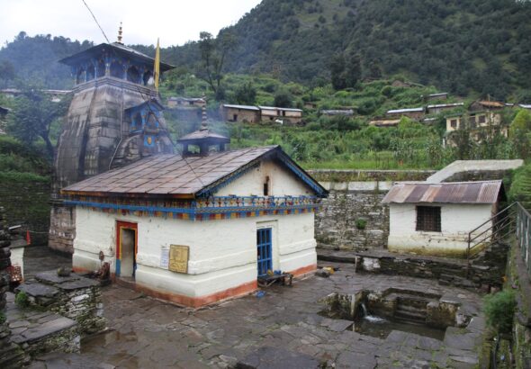 त्रियुगीनारायण मंदिर में 47,868 श्रद्धालु, शीतकालीन यात्रा का रिकॉर्ड