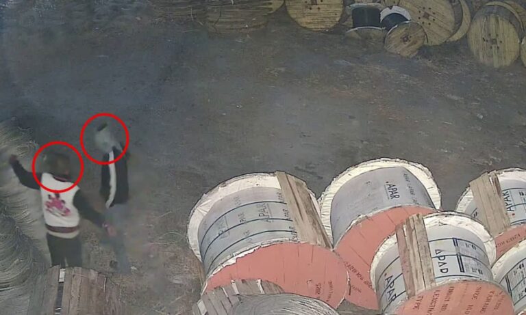 श्रीनगर गढ़वाल में यूपीसीएल स्टोर में चोरी की कोशिश | CCTV वायरल