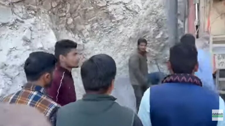 यमकेश्वर: जलस्रोत सूखने की शिकायत पर अवैध बोरिंग बंद | PWD Action