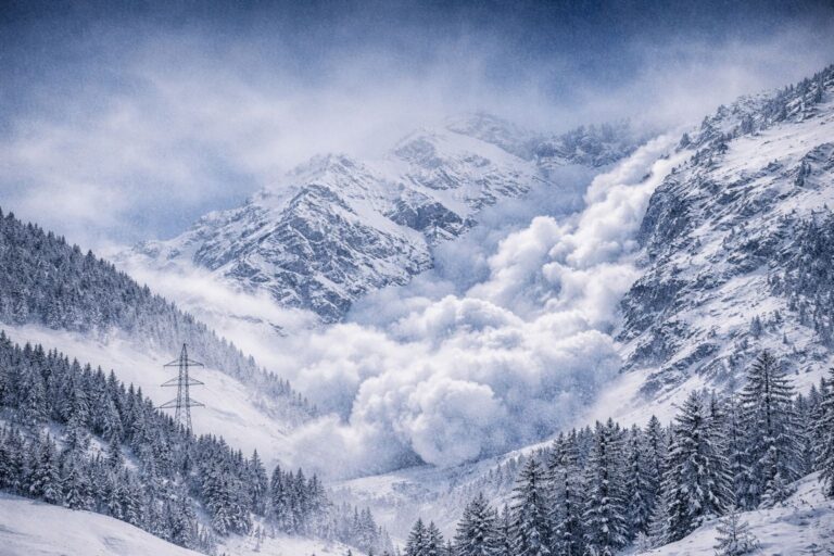 उत्तरकाशी-चमोली में डेंजर लेवल-3 अलर्ट जारी